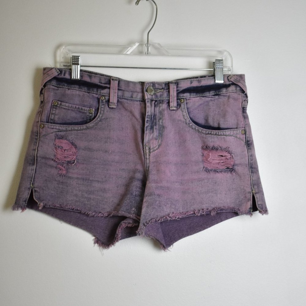 ☀️2 for $20☀️Light purple colored frayed  shorts